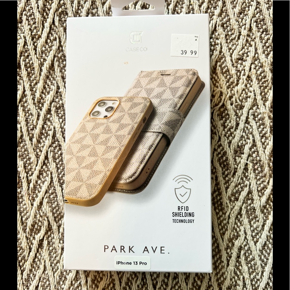 iPhone 13 pro wallet case